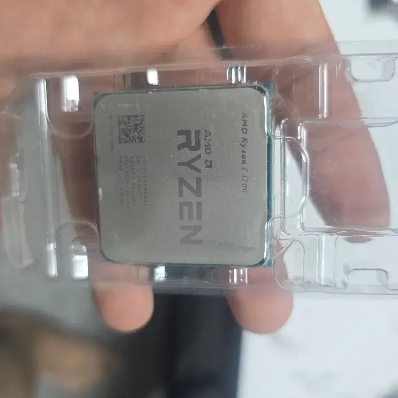 AMD 라이젠 7 1700 CPU