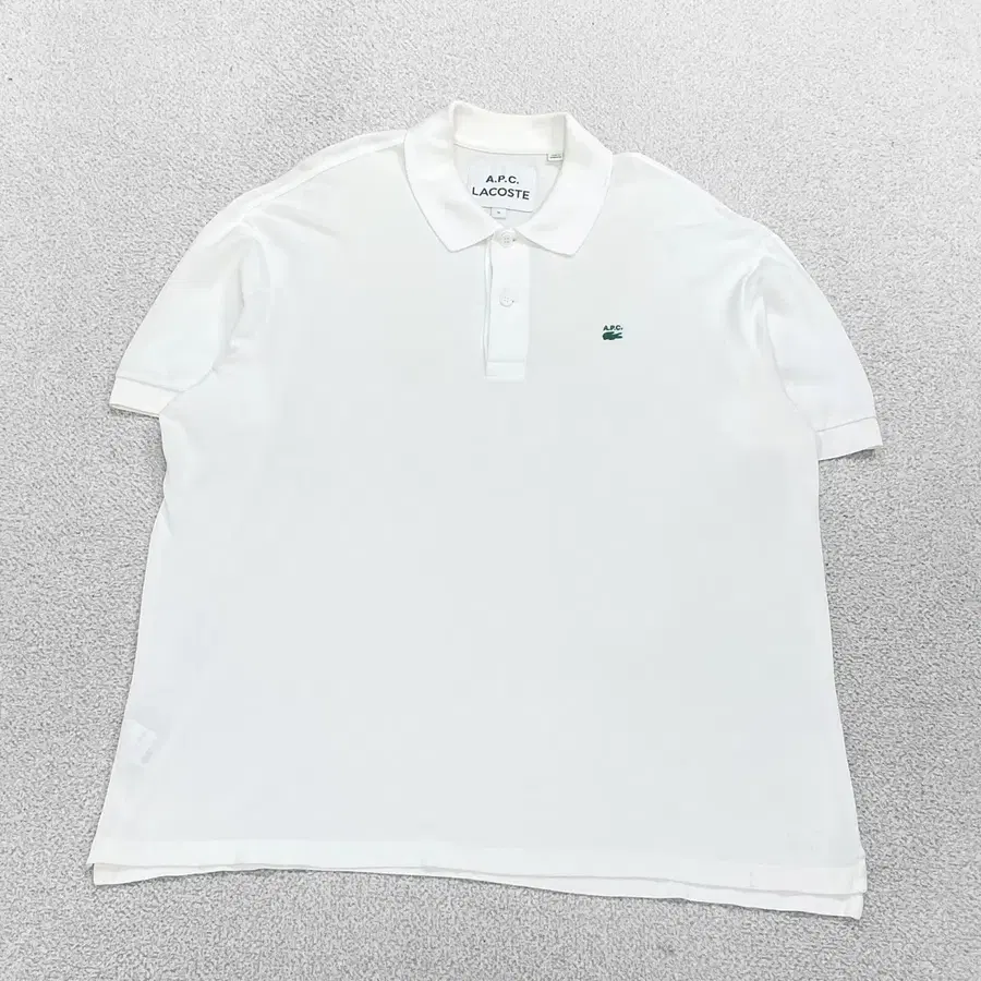 A.P.C x 라코스테 루즈핏 코튼 쁘띠 PK 카라티 화이트