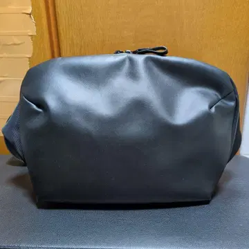 블랙 바디백 웨스트 파우치