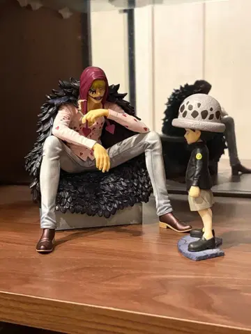 POP 'LIMITED EDITION' 코라손 & 로 재판매