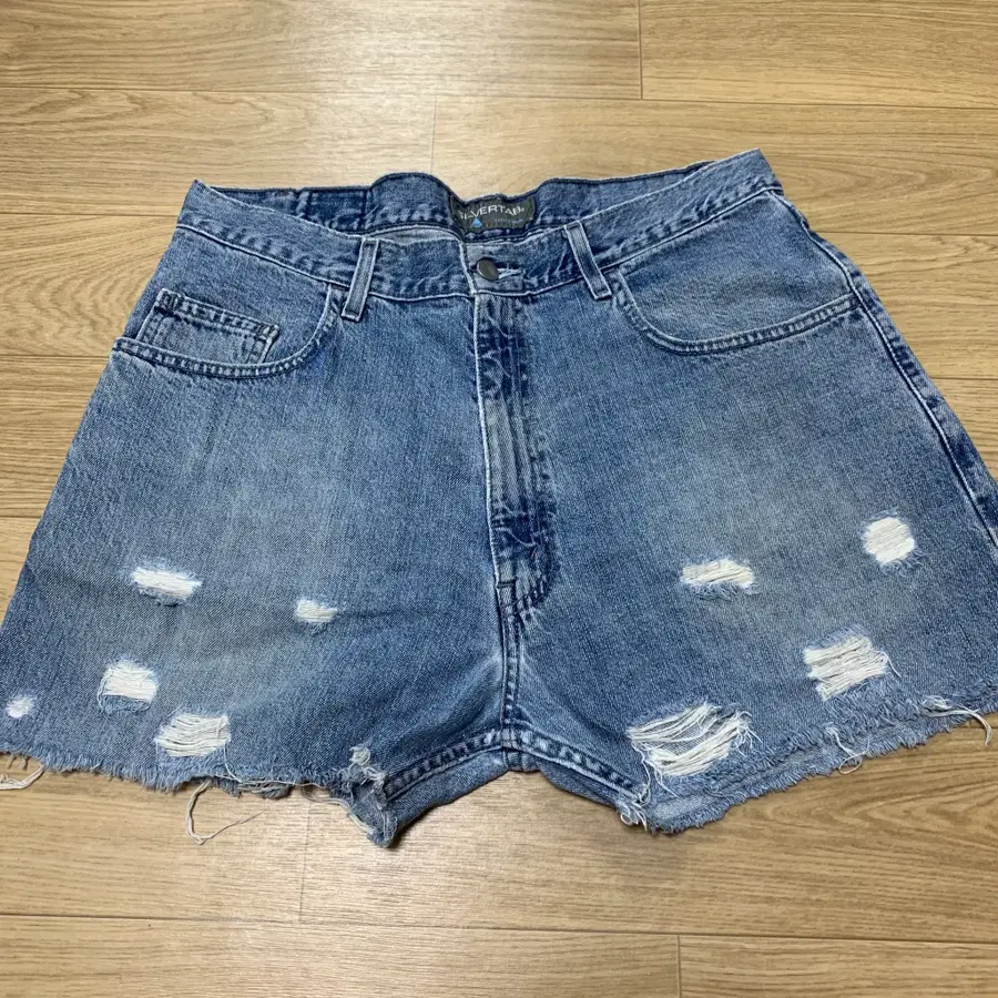 34)01s 리바이스 levis 실버 블랭크탭 컷오프 디스트로이드 반바지