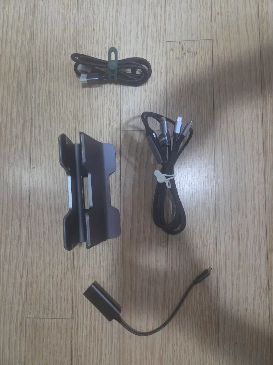 유그린 2in1고속케이블,하기비스노트북스탠드유그린sd카드리더기,유그린미니HDMI to HDMI 2.1케이블