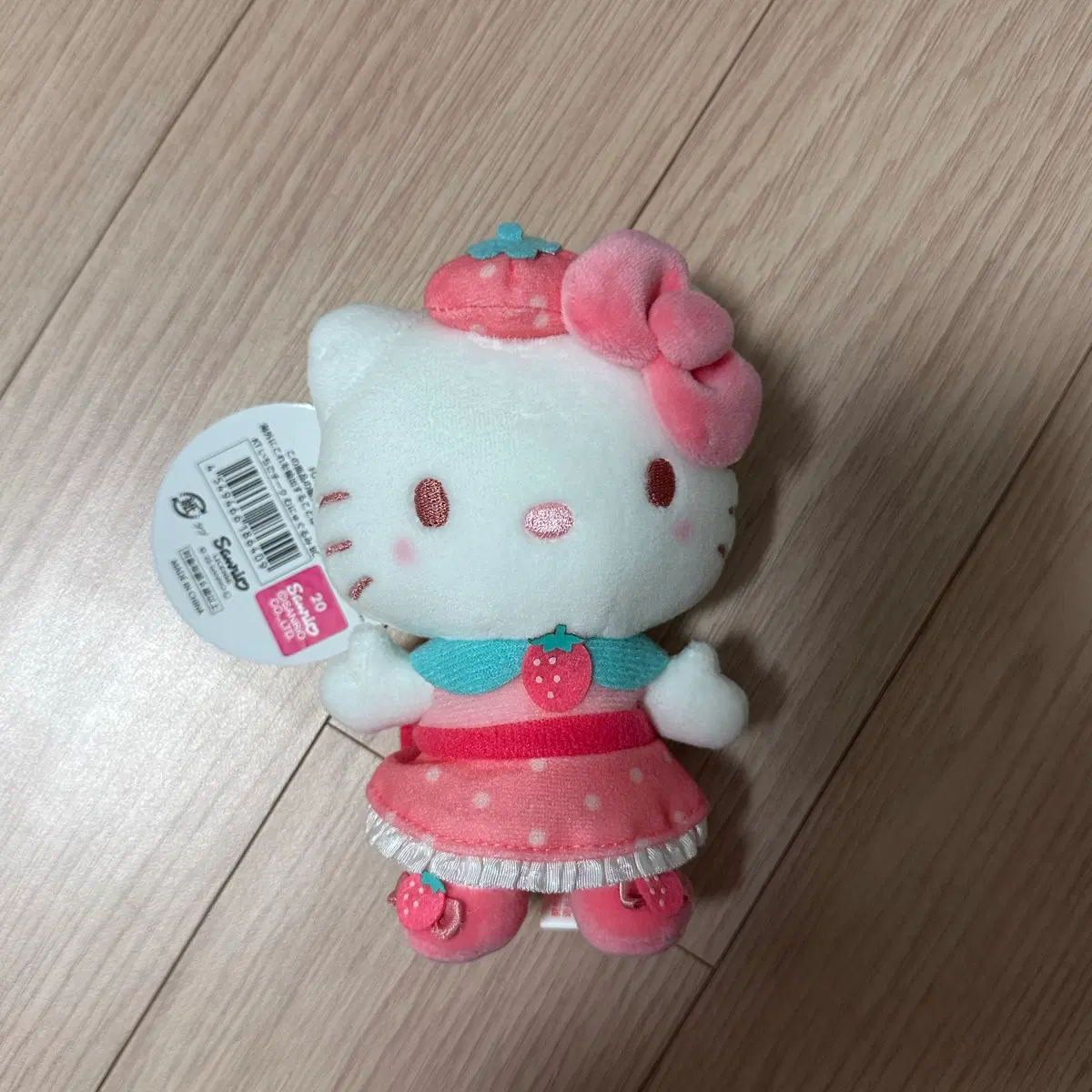 딸기 헬로키티 인형