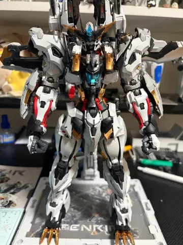 무한 신성 INERA+ 페넬릴 FENRIR FNR009 1/72 완성품