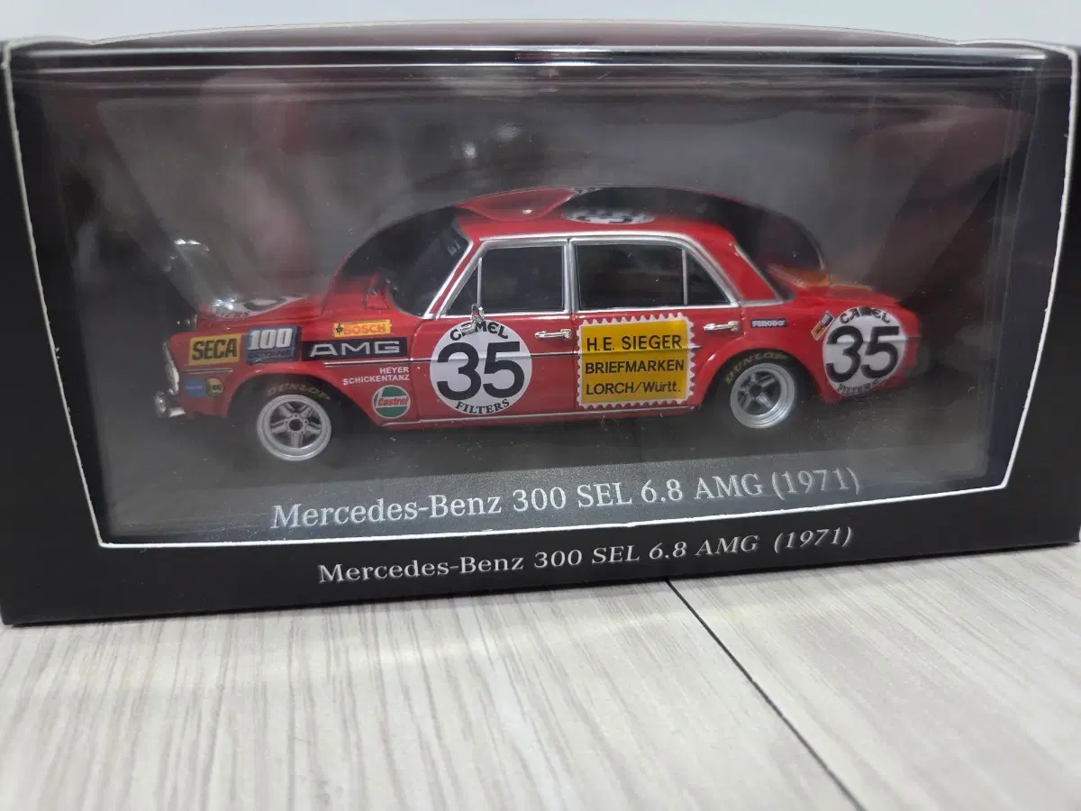 메르세데스 벤츠 300 SEL 6.8 AMG (1971)