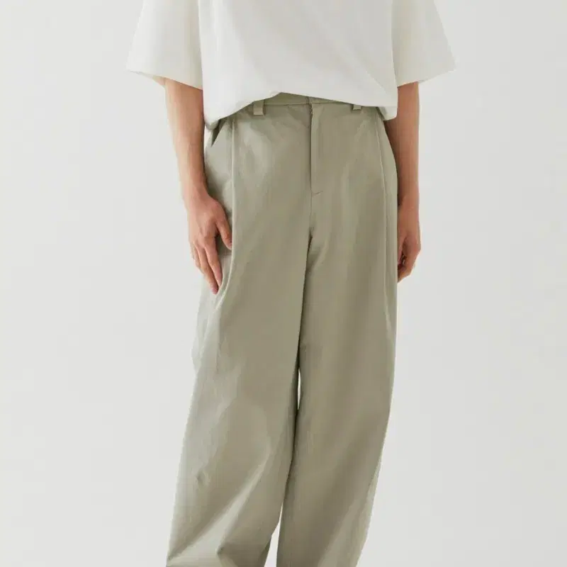 주앙옴므 PLEATED WIDE COTTON PANTS L사이즈