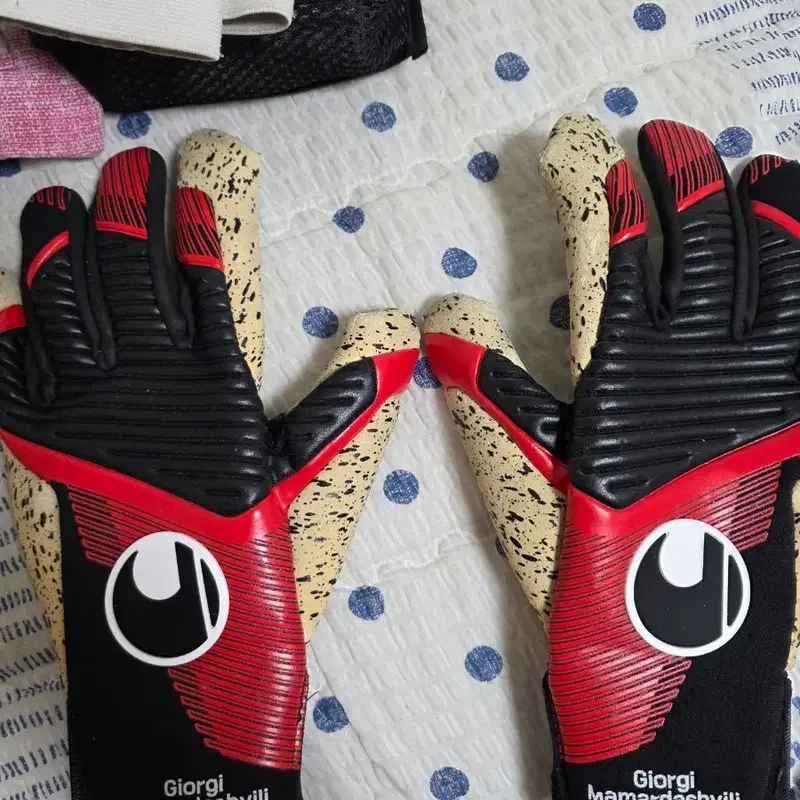 Uhlsport 골키퍼 장갑 조지 마마르다슈빌리 에디션