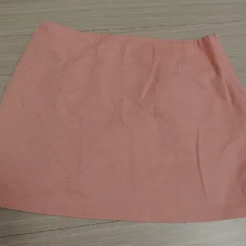살구색 미니 스커트