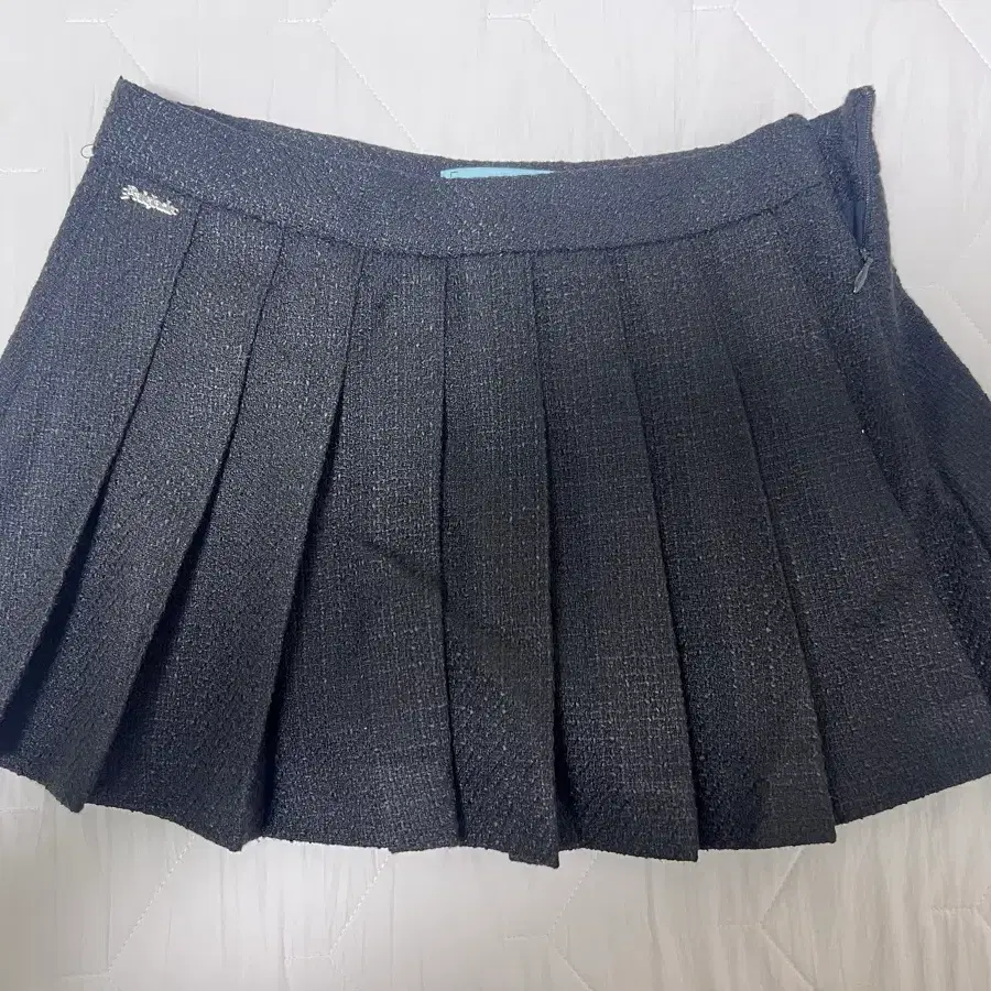 페일제이드 트위드 치마
