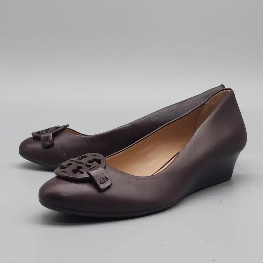 q토리버치 펌프스 웨지힐 240 굽4