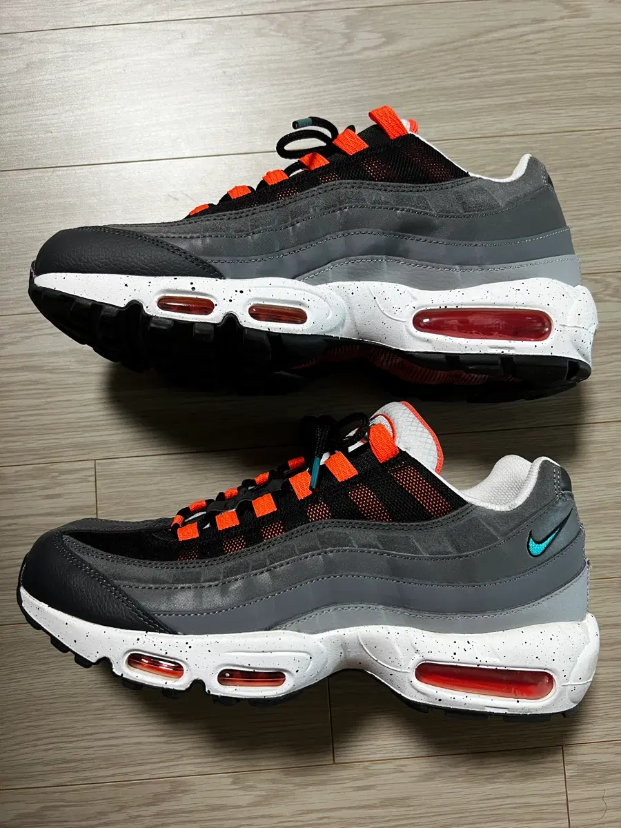나이키 에어맥스 95 '키스 오브 데스 / 토털 오렌지 청록' (Nike Air Max 95) 팝니다.