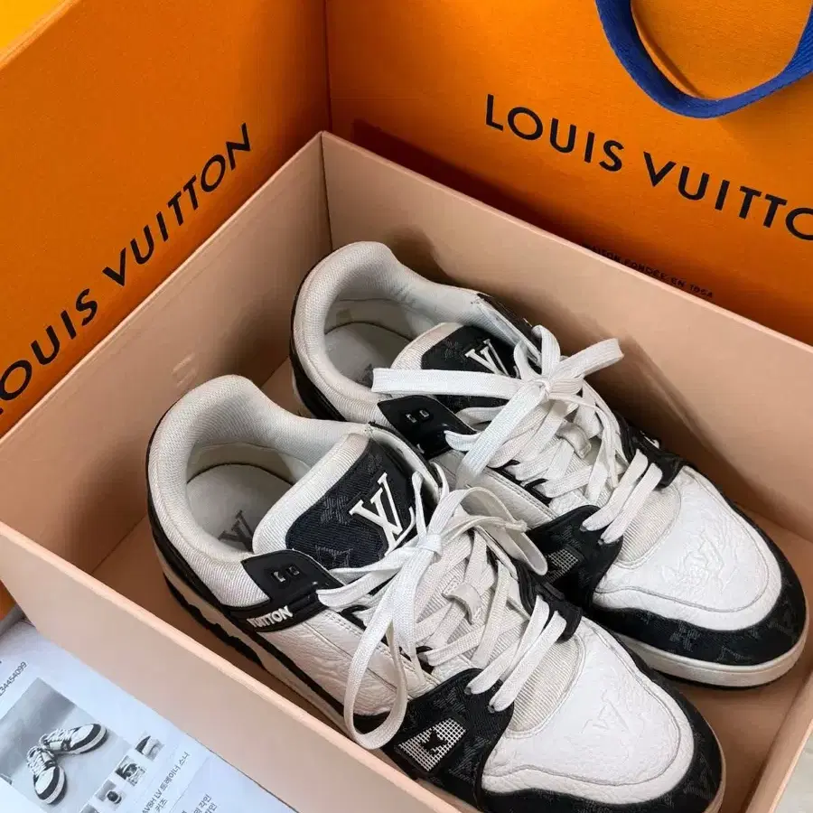 (10size) 루이비통 LV 트레이더 데님 모노그램 스니커즈