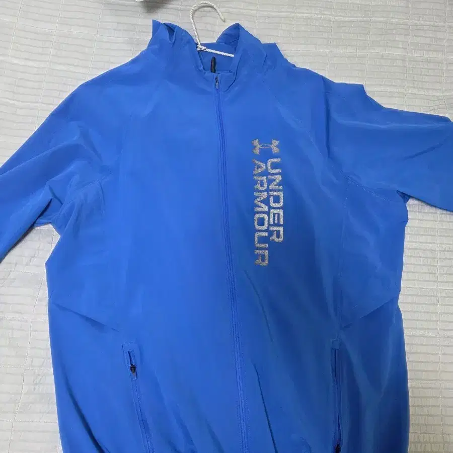 언더아머 바람막이3xl