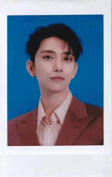 SEVENTEEN BE THE SUN JOSHUA 인스턴트 포토 카드 배경 파랑