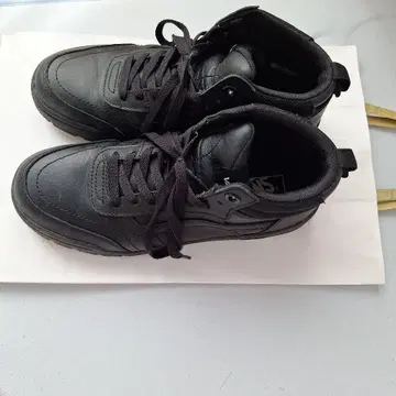 VANS 하이컷 스니커즈 블랙