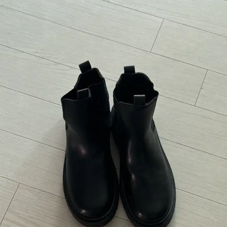 가죽 첼시 부츠 블랙