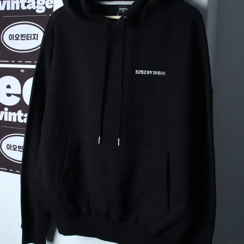 (M-XL) 오아이오아이 후드티셔츠 새상품 스몰로고 블랙-H37247