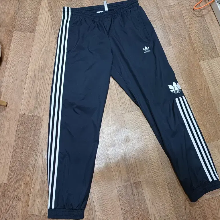 adidas 여름 춘추용 트레이닝 바지 XL(105) 사이즈