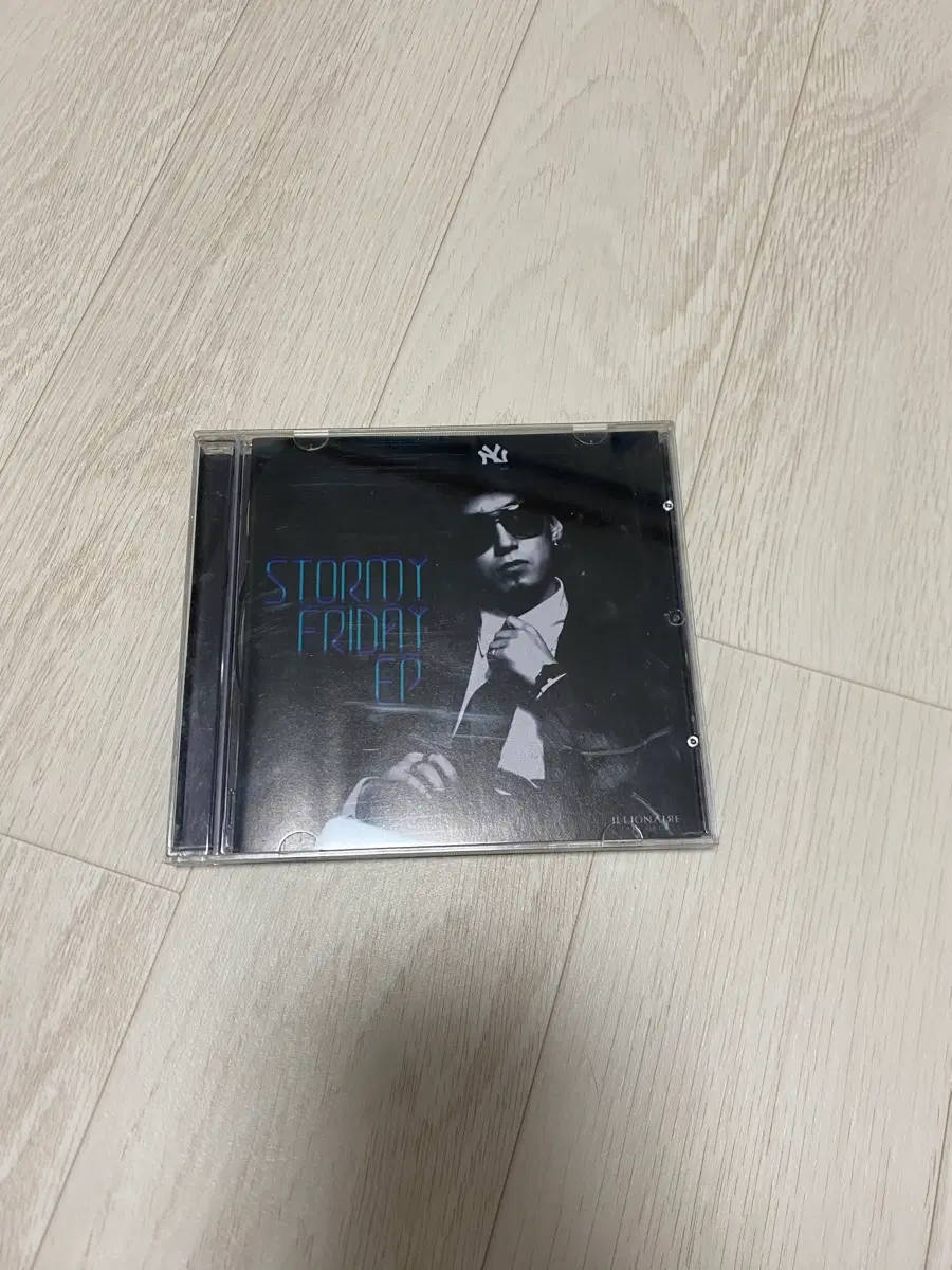 더콰이엇 Stormy Friday 2000장 한정 싸인 CD