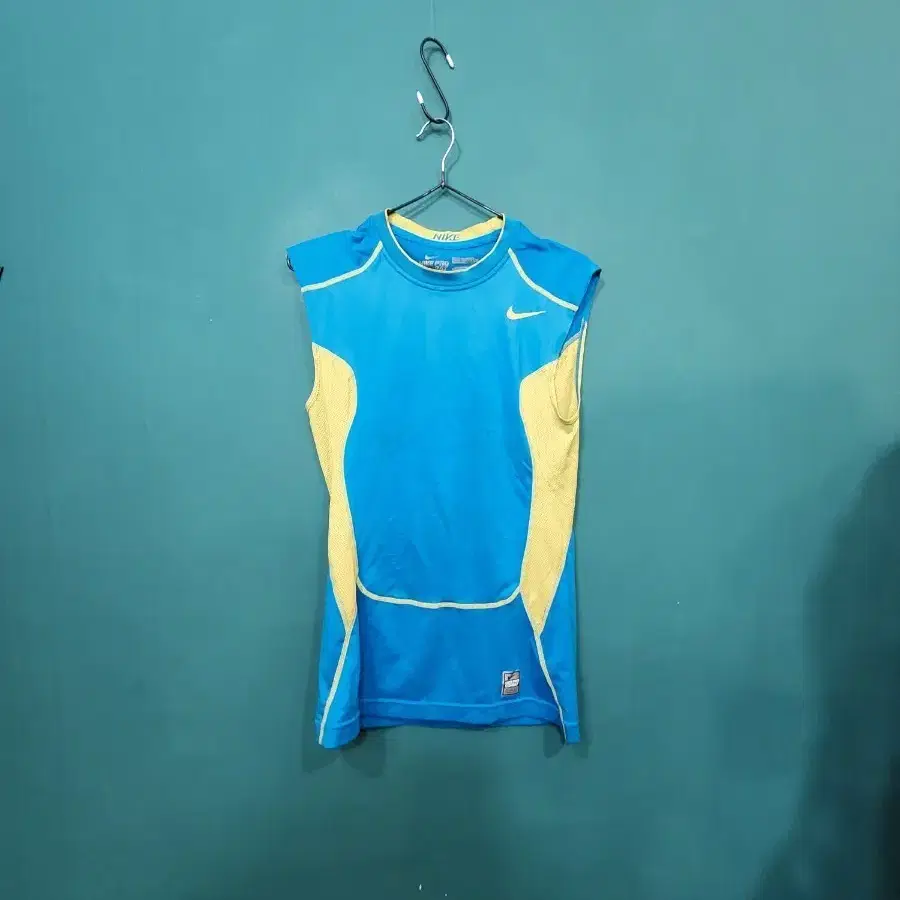 나이키 프로컴뱃 트레이닝 민소매져지