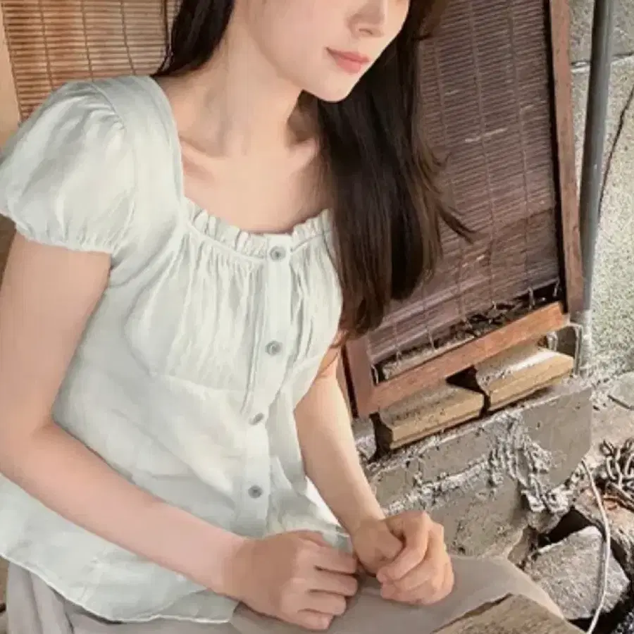 (새상품) 보넷 스퀘어 블라우스 판매