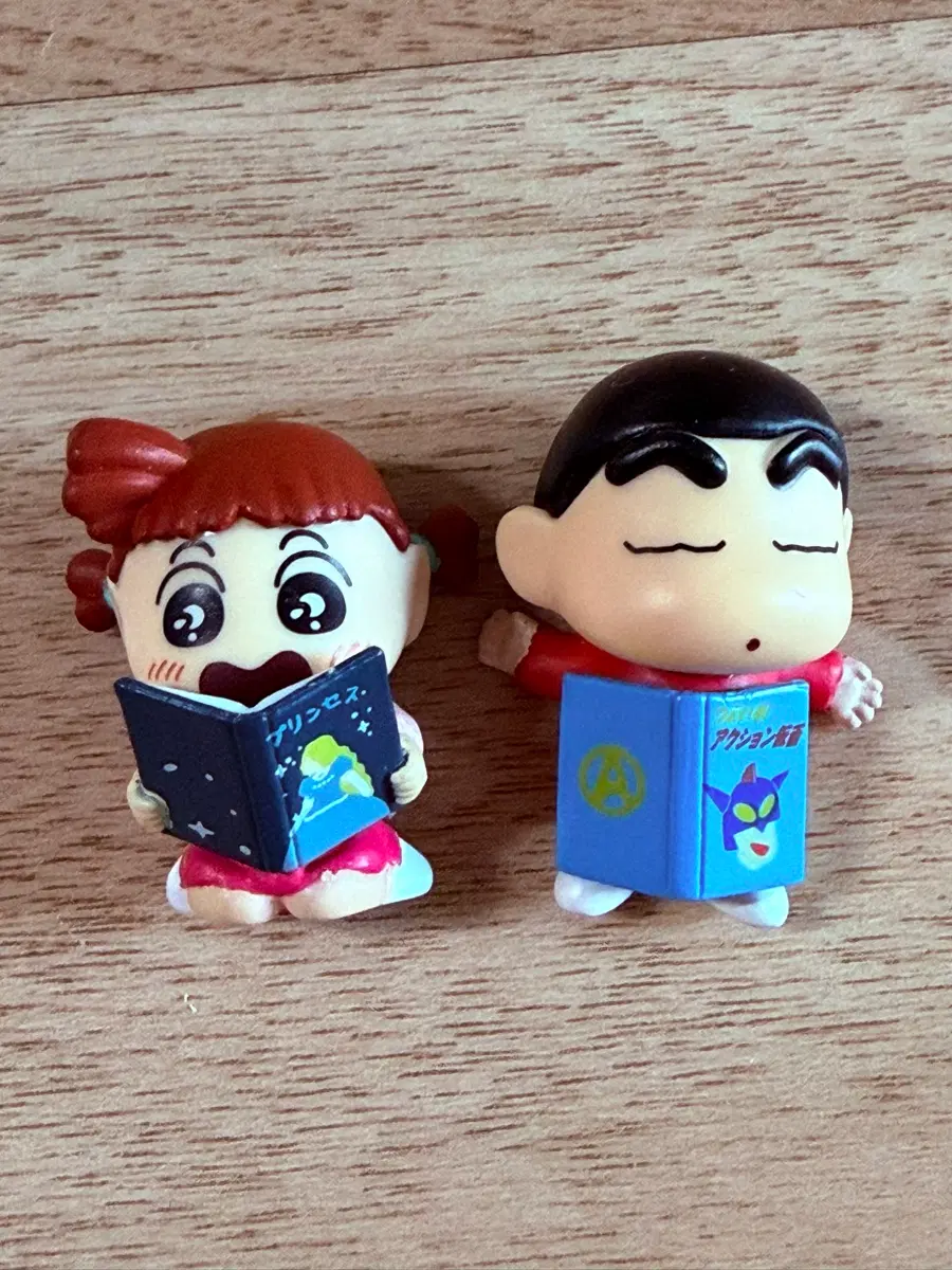 짱구는못말려 짱구&유리 2종 가챠 피규어