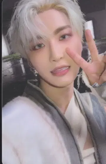 ATEEZ SPIN OFF:FROM THE WITNESS SEONG HWA 트레이딩 카드 A/gave