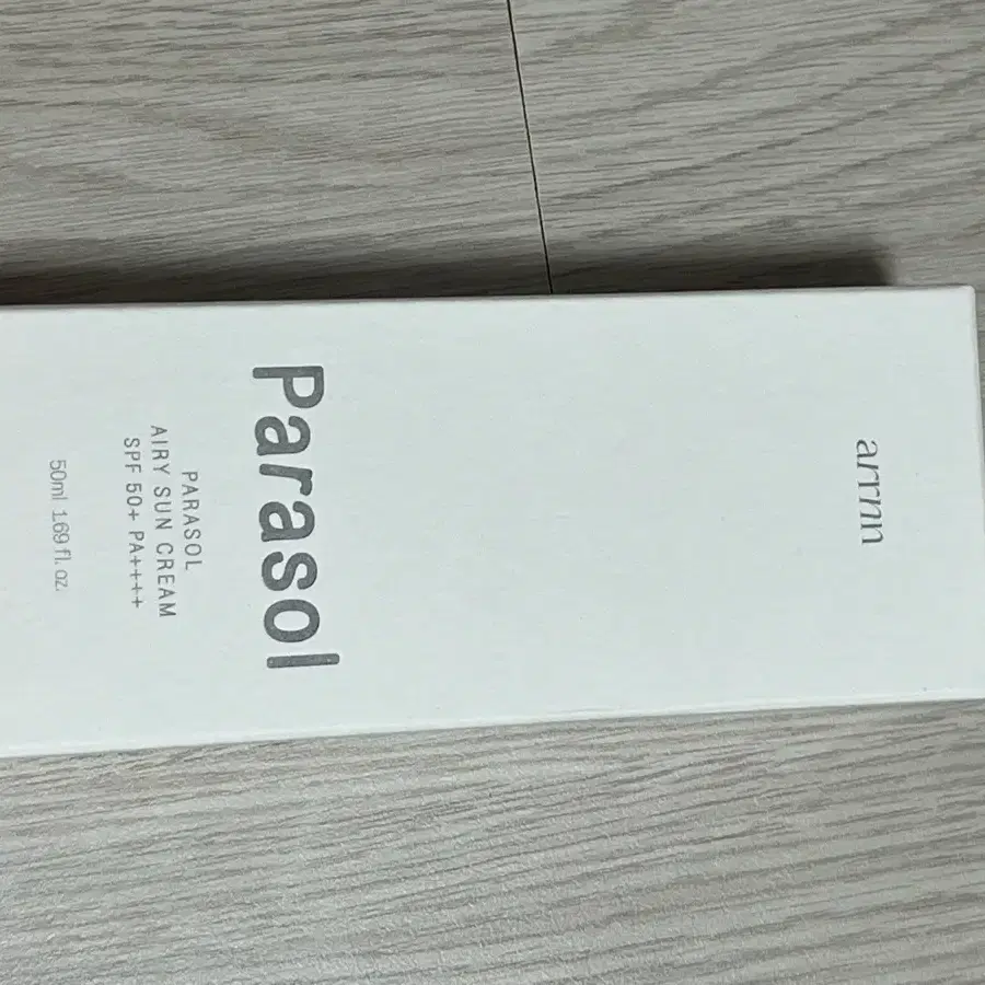 아른 파라솔 에어리 선크림 미개봉