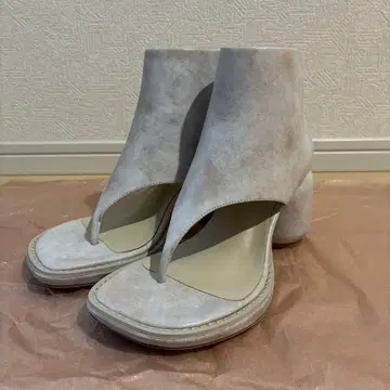 ALM. 알룸 플립플랍 앵클부츠 베이지