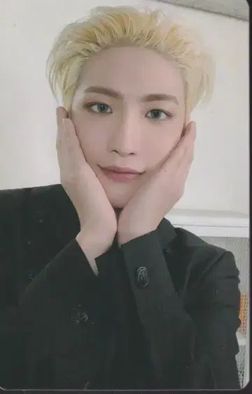 ATEEZ LIMITLESS SEONG HWA 트레이딩 카드