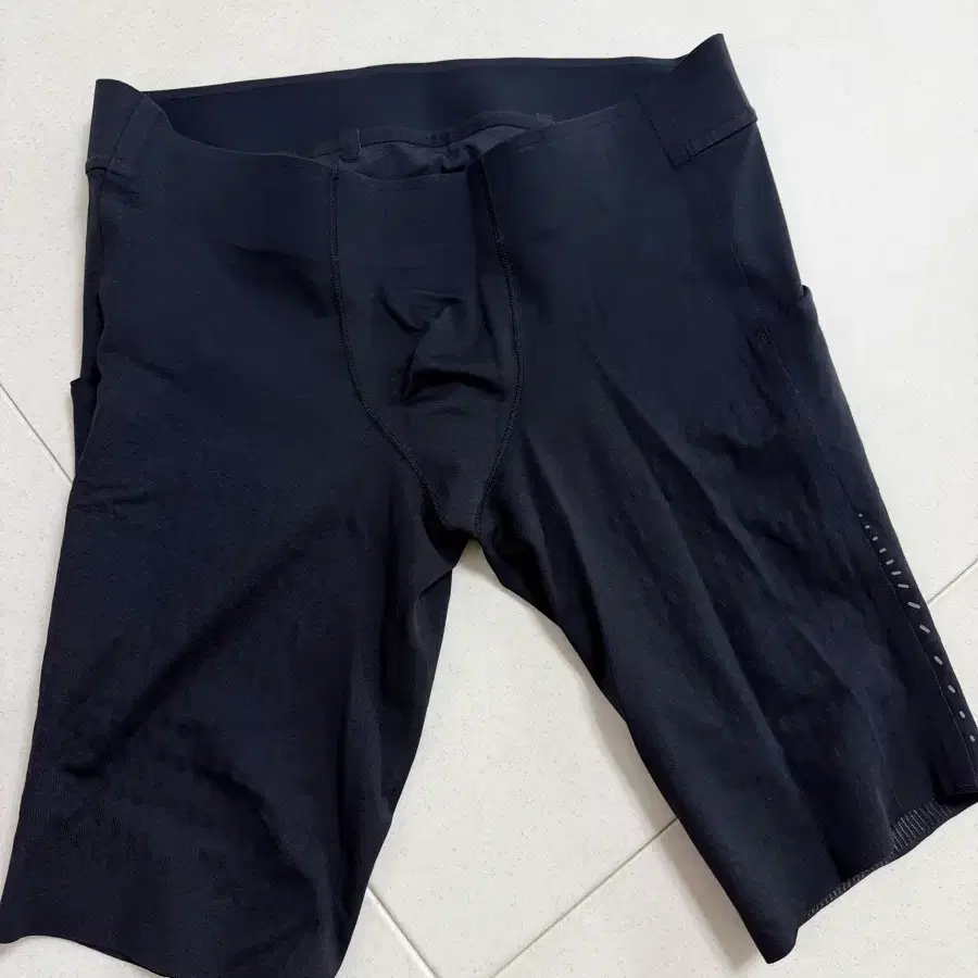 룰루레몬 sense knit 하프타이즈 L
