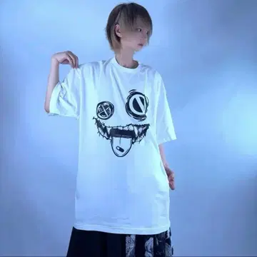 NieR OVERSIZE COTTON DRUG CUTSEW