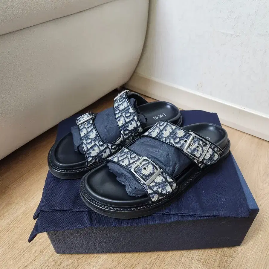 디올 오블리크 아쿠아 샌들 43size