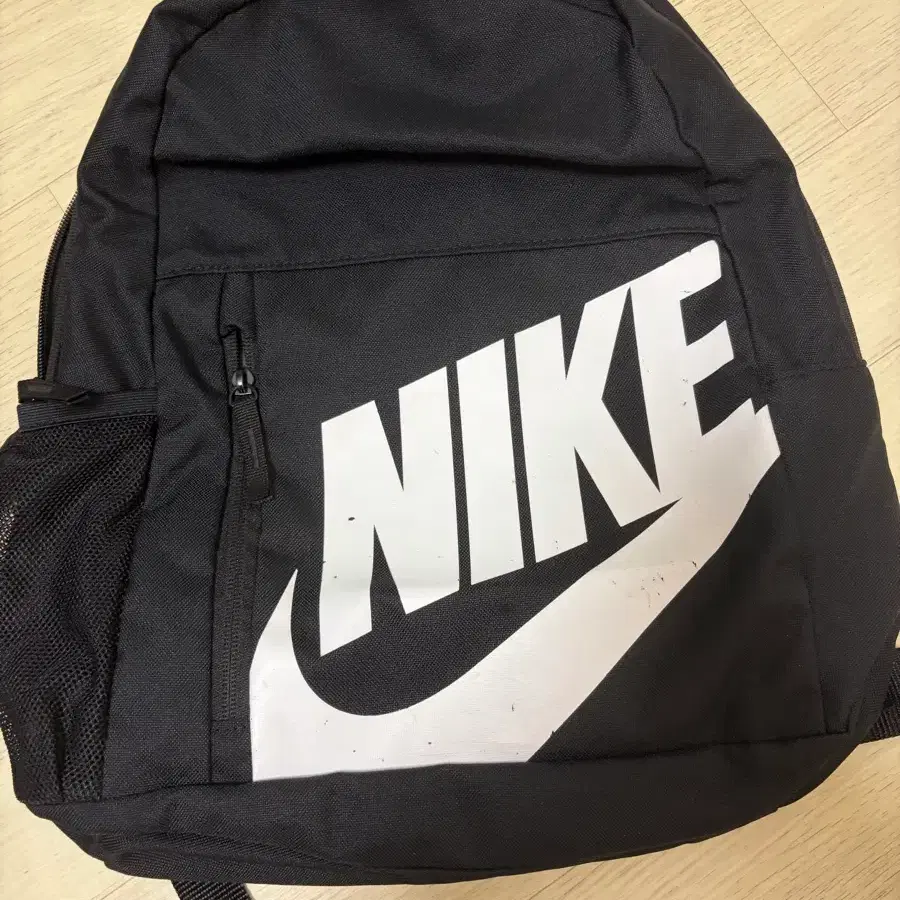 나이키 에센셜 백팩 블랙
