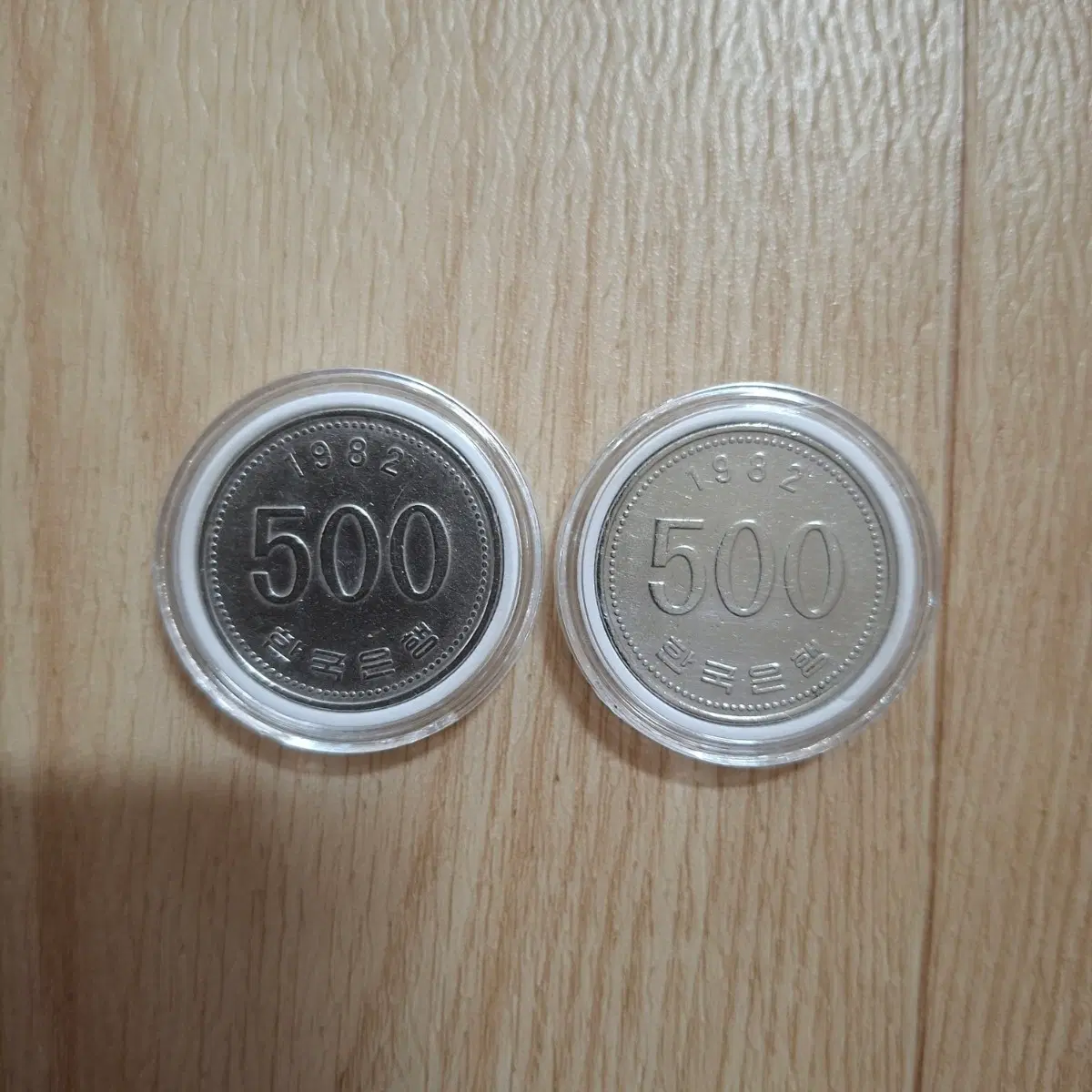 첫발행년도(1500만개발행).1982년500주.일괄판매