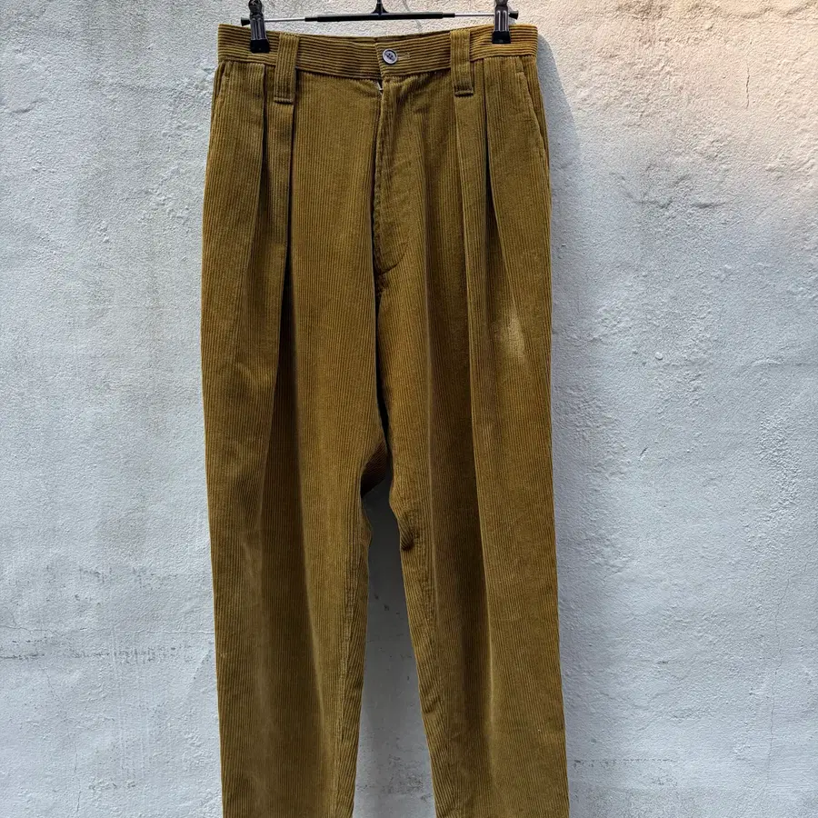 친다운 코듀로이 팬츠