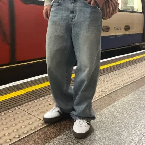유먼트 beke washed wide denim