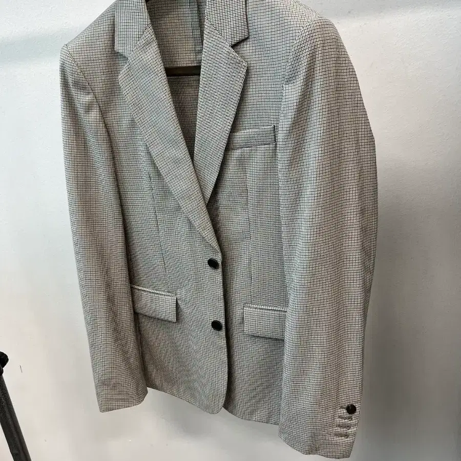 95-100) 산드로 체크 블레이져