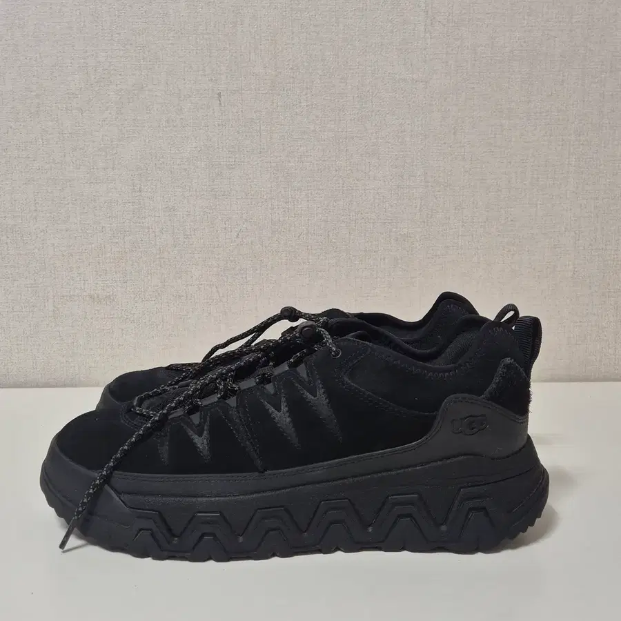 (275mm) 어그 UGG 캡트레일 로우 트레일화 블랙