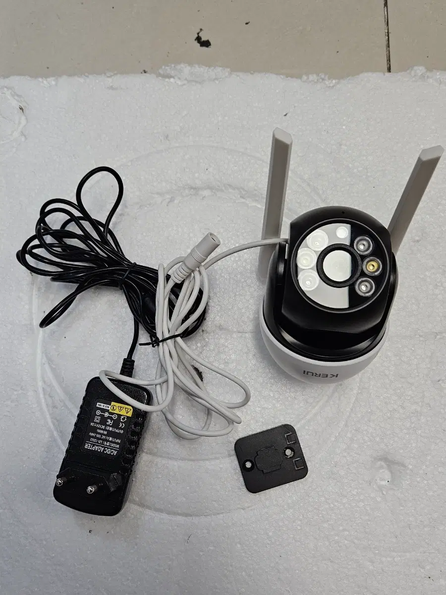 KERUI 스마트 CCTV 카메라 블랙/화이트