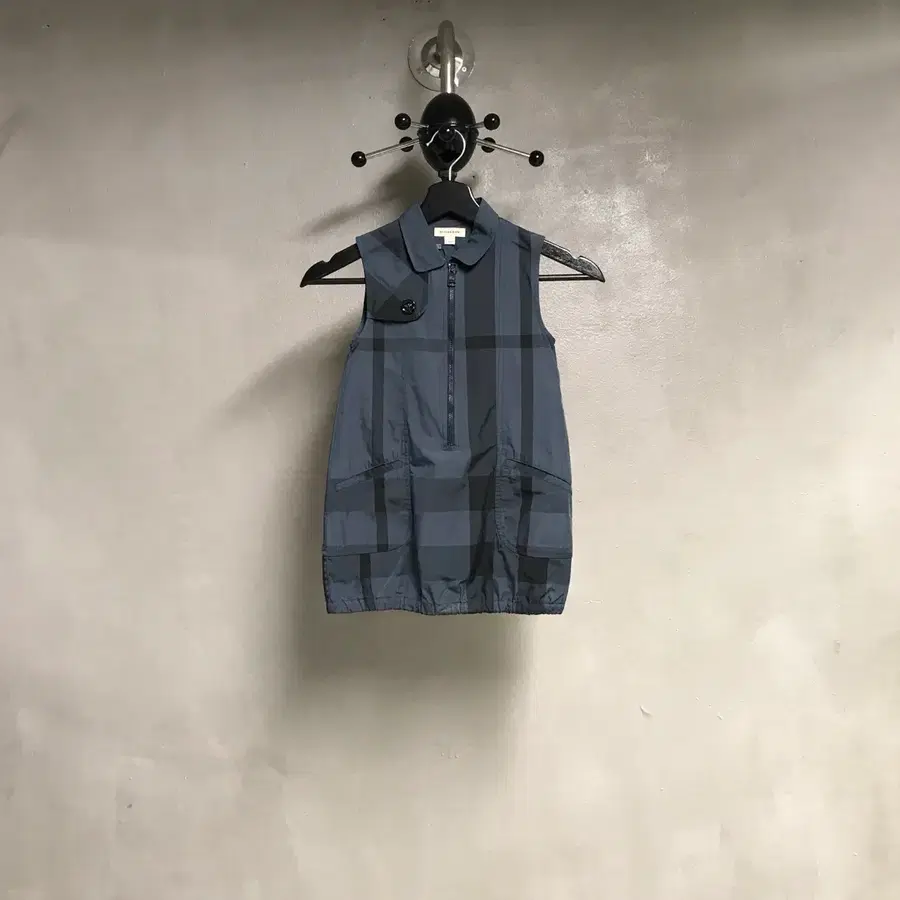 버버리 슬리브리스 탑 6Y(W)