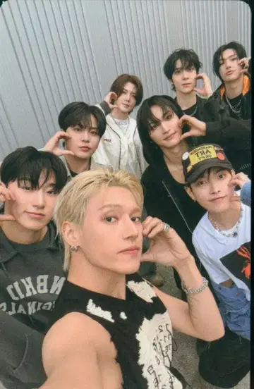 ATEEZ 트레이딩 카드 팩 집합 2025 IN YOUR FANTASY IN INCHEON 더플백