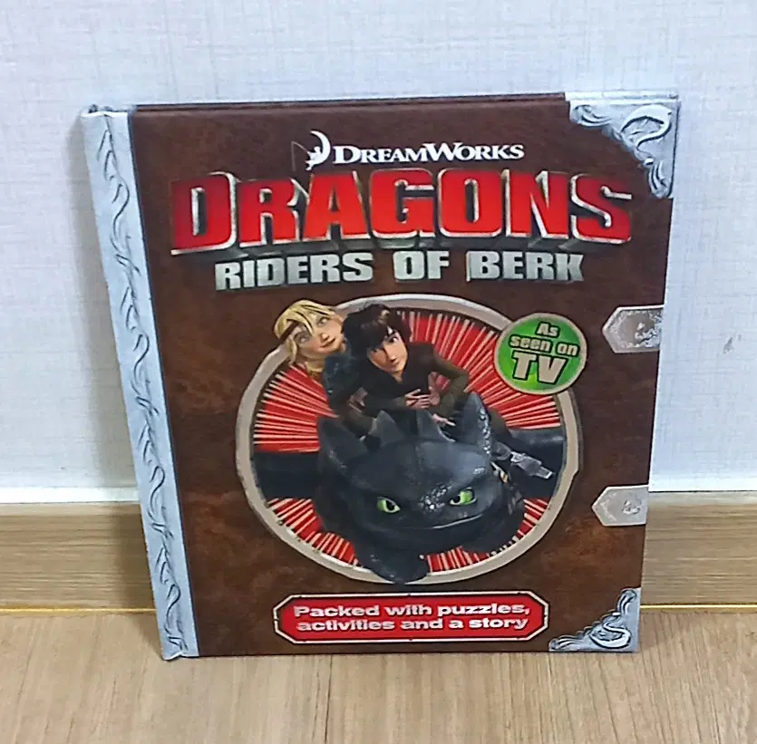 드림웍스 드래곤 길들이기 영문 액티비티 북 DreamWorks Dragons Riders of Berk