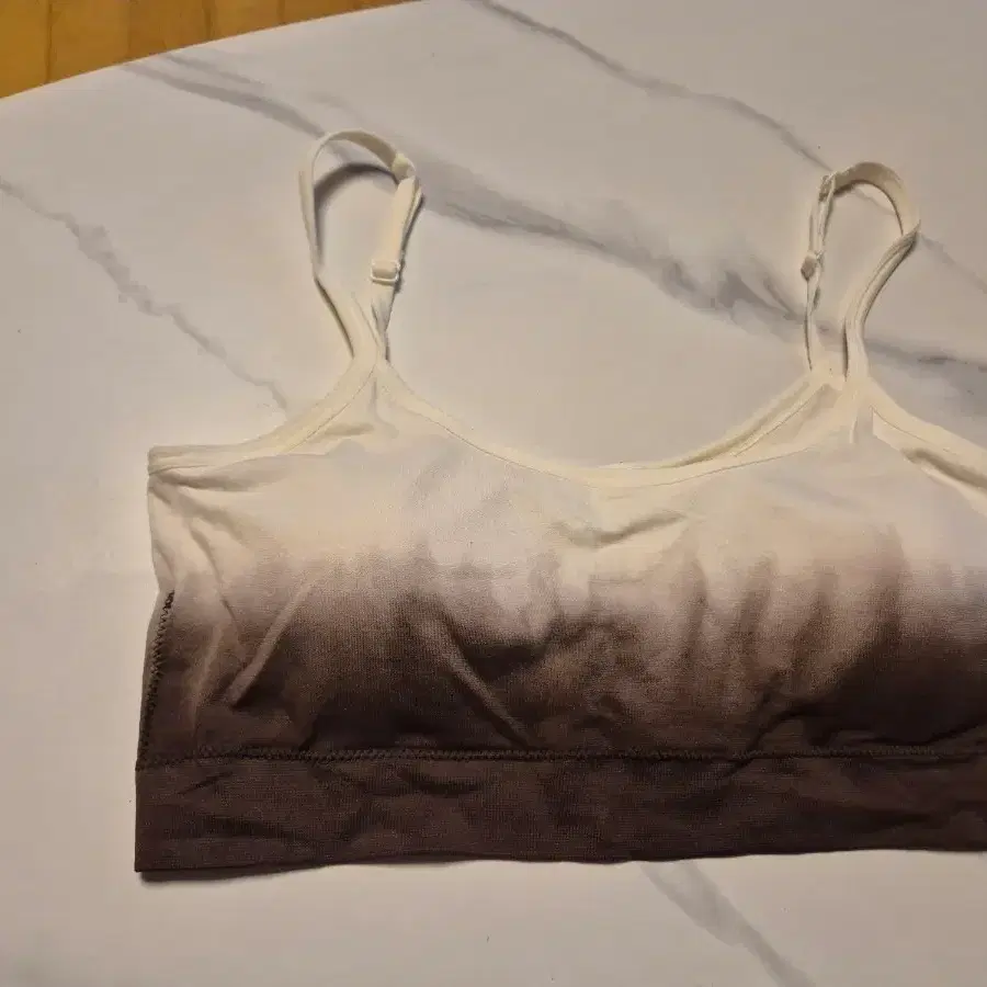 세컨스킨 스포츠 브라