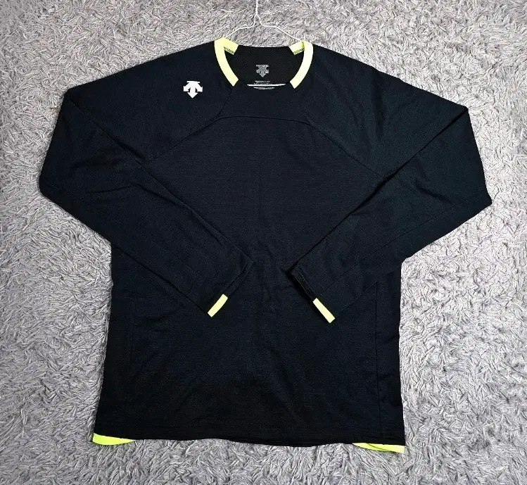(N)데상트 긴팔 기능티 블랙 XL