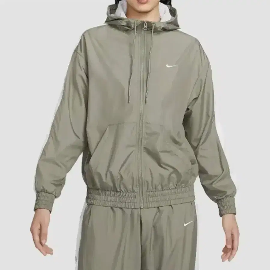 나이키 NSW 클래식 우븐 UV프로테션 후드 자켓
