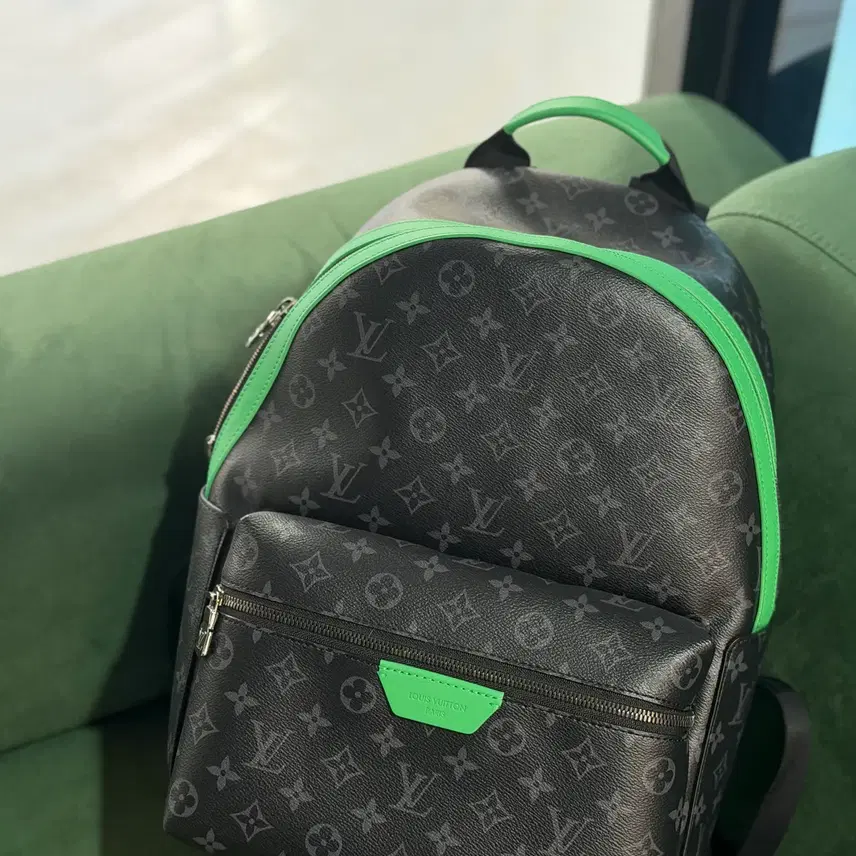 루이비통 정품 디스커버리 백팩 그린 사진 6