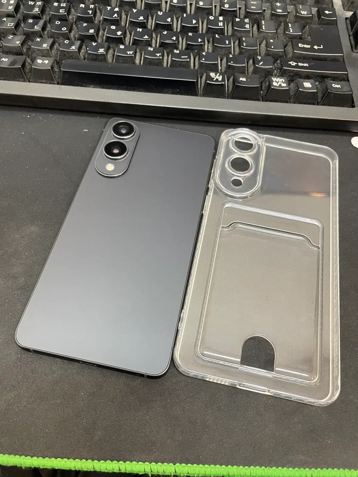 갤럭시S25엣지 블랙 256GB 무잔상 상태좋은 중고69만6천팝니다