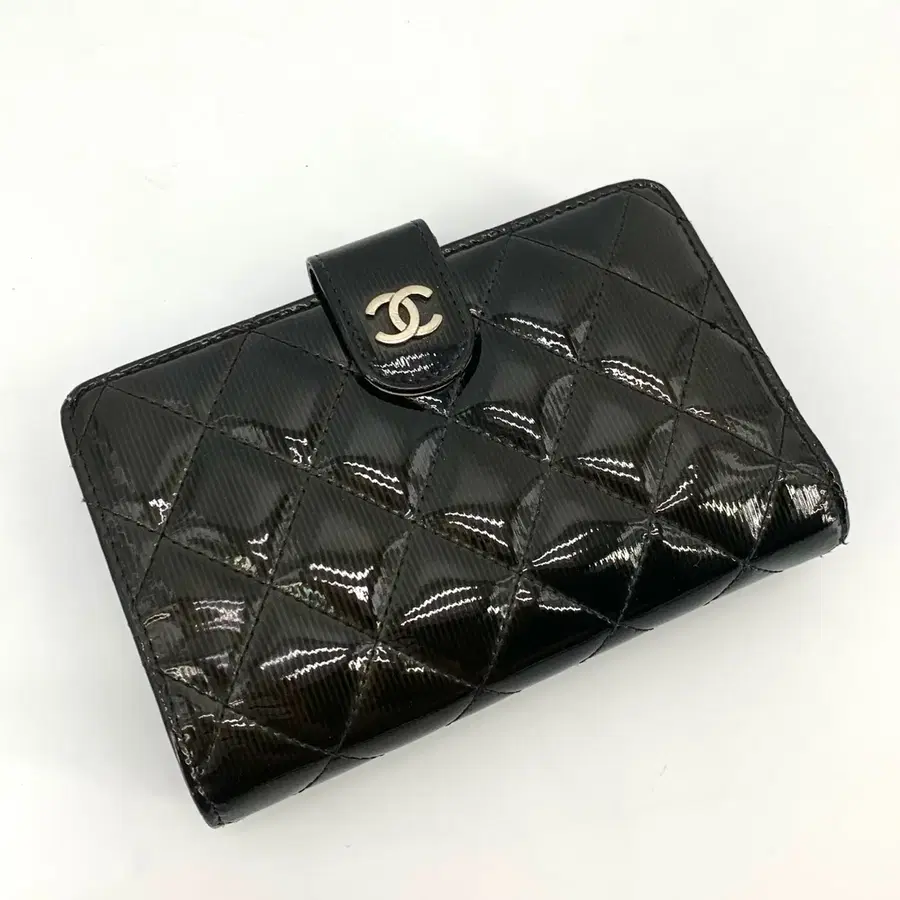 샤넬 페이던트 다이어리 중지갑