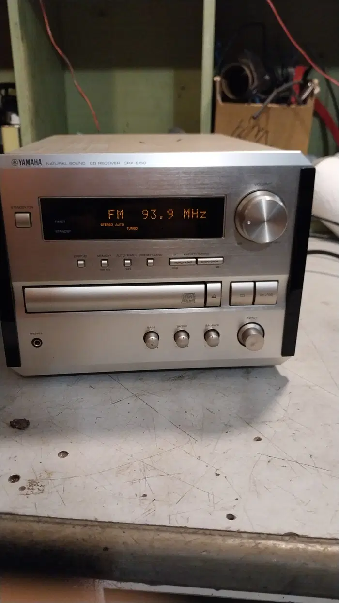 점검된 야마하 CD 리시버 CRX-E150/시디 및 FM 수신율 보장 없음